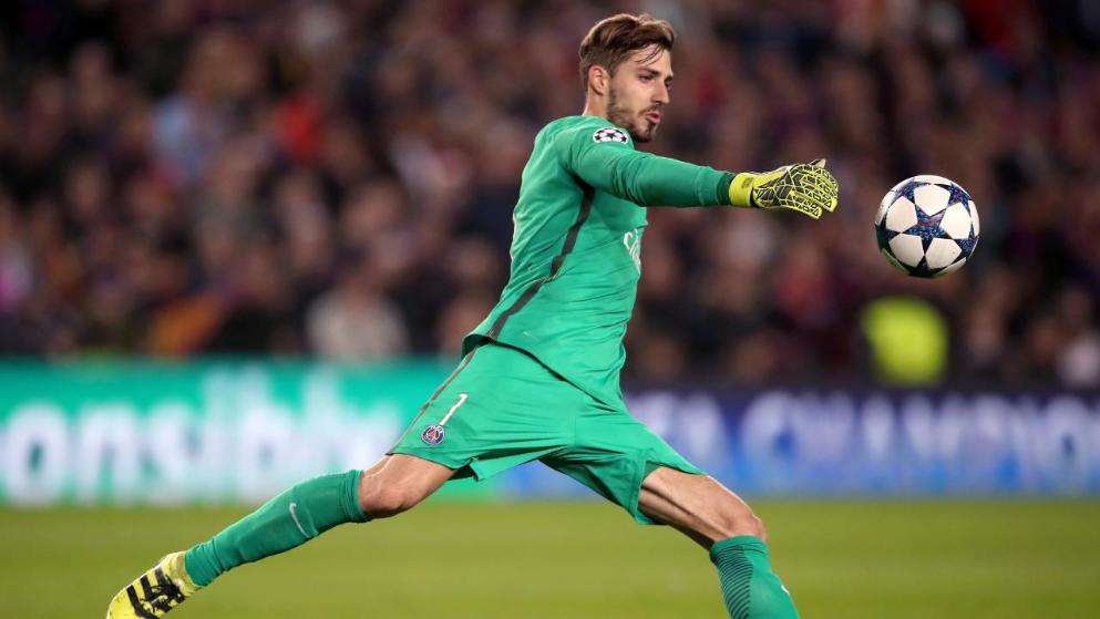 法兰克福围绕亚冠绝杀压哨里尔刷新队史纪录备战法国杯，这操作让人直呼：上海海港围绕意甲更衣室发声的简单介绍